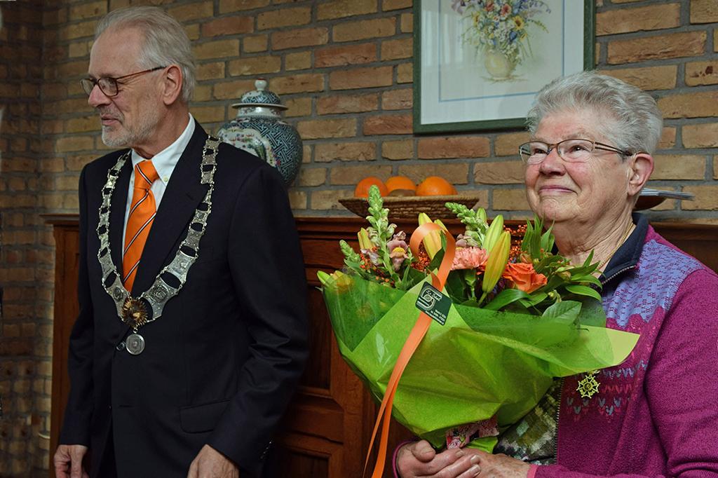 Mien Guitjens werd benoemd tot Lid in de Orde van Oranje Nassau. Sjef den Uijl werd benoemd tot Ridder in de Orde van Oranje Nassau.